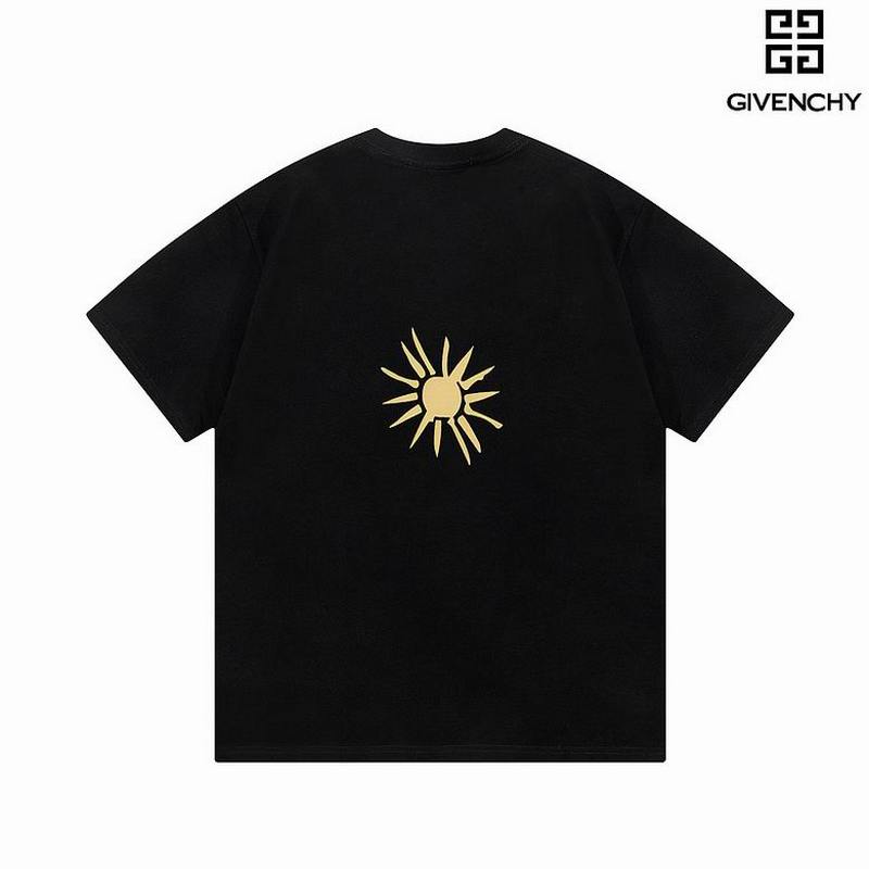 GIVENCHY Men's T-shirts 579